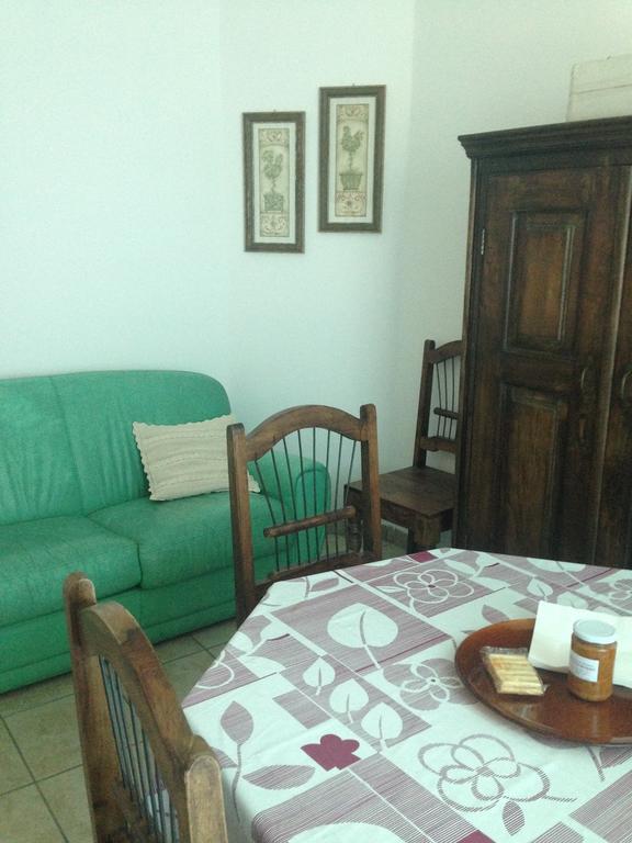 Residence Mareblu バルチェッローナ・ポッツォ・ディ・ゴット エクステリア 写真